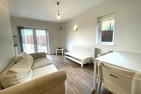 2 bedroom apartment to rent, Gordon Heights, Stratford, E15