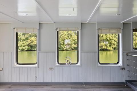 2 bedroom houseboat for sale, Maidenhead Road, Windsor, SL4