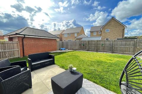 3 bedroom detached house for sale, Parish Green, Royston, S71