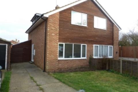 2 bedroom semi-detached house to rent, Hasler Road, Tollesbury