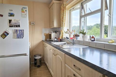 1 bedroom flat for sale, Leg of Mutton Road, Glastonbury, BA6