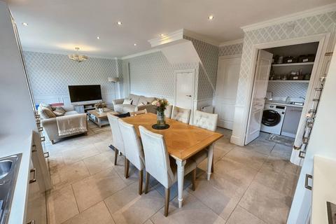4 Oaks Close, Prestwich, Manchester, M25 3ER