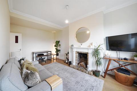 2 bedroom flat for sale, Pember Road, Kensal Rise, London