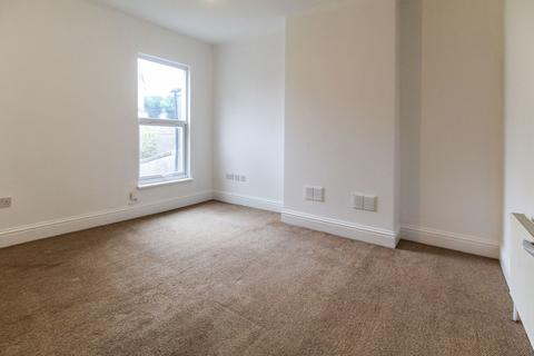 2 bedroom flat for sale, Gloucester Road, Bristol BS7