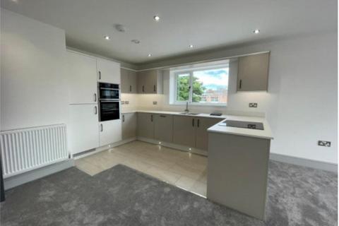 2 bedroom flat to rent, Latimer House, 4 St Catherines Close, Birmingham, B15