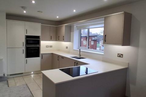 2 bedroom flat to rent, Latimer House, 4 St Catherines Close, Birmingham, B15