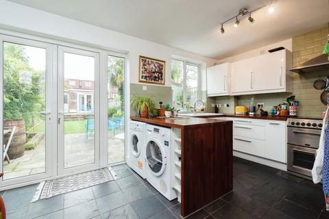 3 bedroom terraced house for sale, Bridgewood Road, Worcester Park KT4