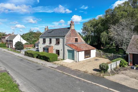 3 bedroom detached house for sale, St. Pauls Road North, Walton Highway, PE14