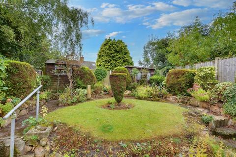 3 bedroom semi-detached house for sale, West Crescent, Beeston Rylands, Nottingham