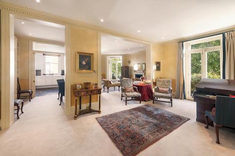 2 bedroom flat for sale, Ennismore Gardens, Knightsbridge, London, SW7