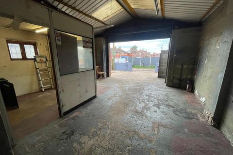 Workshop & retail space for sale, Sheepwalk Lane, Pontefract WF9