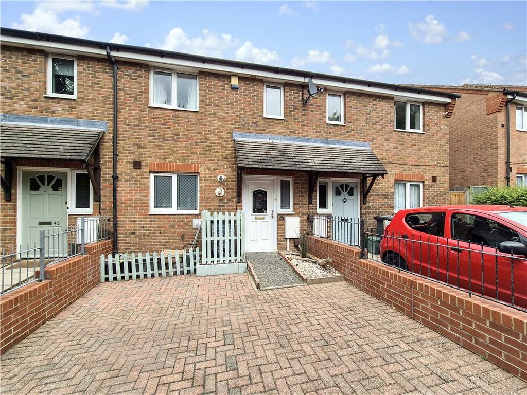 Wagtail Way, St Mary Cray, Kent, BR5 3 bed terraced house for sale £