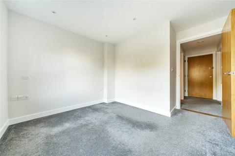 1 bedroom flat to rent, Claremont Road, West Byfleet, Surrey, KT14