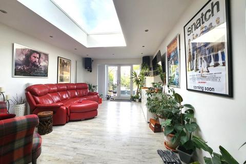 4 bedroom terraced house for sale, Ditton Fields, Cambridge, CB5