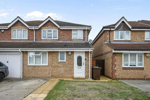 4 bedroom semi-detached house for sale, Clemence Road, Dagenham, Essex