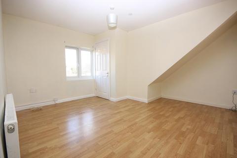 2 bedroom flat to rent, Portland Road, Dorking, Surrey. RH4 1EW