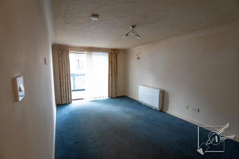 2 bedroom apartment for sale, West Street, Gravesend