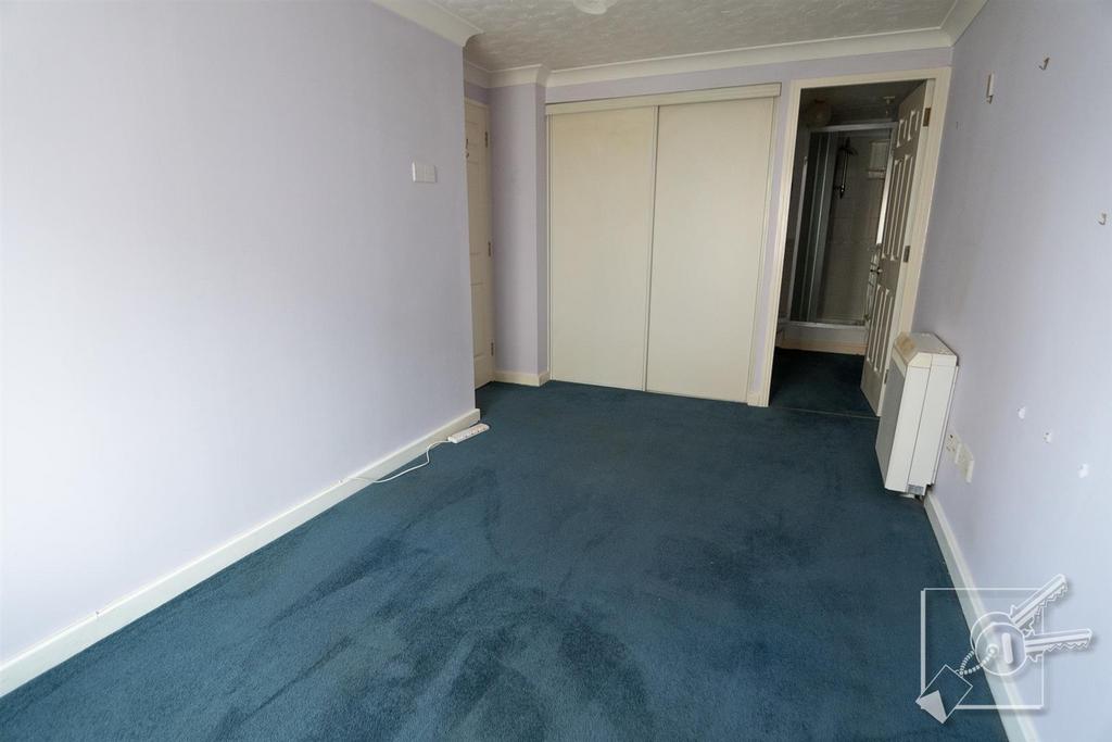 Bedroom 1 to en-suite