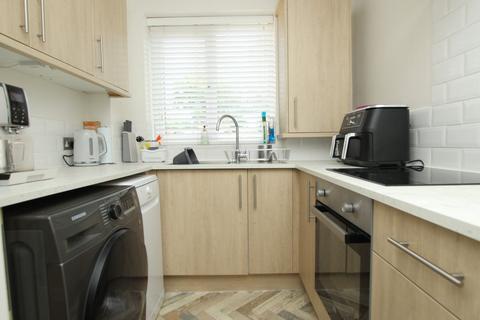 37 Fernhill Close, Poole, BH17 8SQ