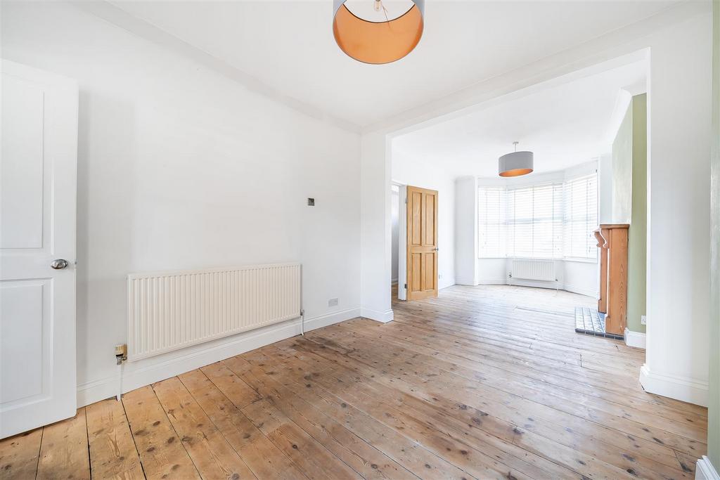 Living room h.jpg