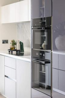 1 bedroom flat for sale, Water Gardens, White City W12