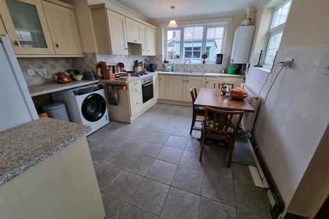 3 bedroom end of terrace house for sale, Nile Road, Gorleston