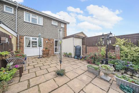 2 bedroom end of terrace house for sale, Doria Drive, Gravesend, Kent