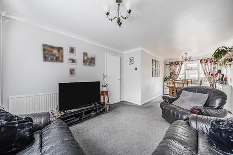 30 Doria Drive, Gravesend, DA12 4HS
