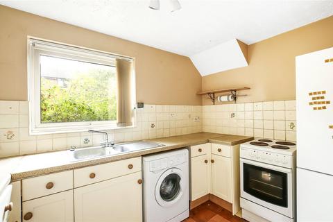 8 Falcon View, Winchester, SO22 4EP