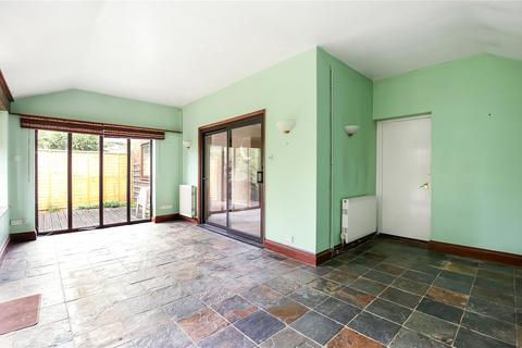 8 Falcon View, Winchester, SO22 4EP