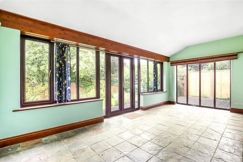8 Falcon View, Winchester, SO22 4EP