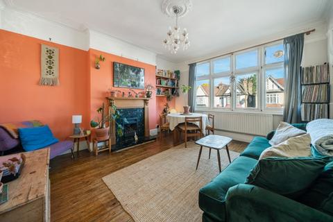 2 bedroom apartment to rent, Bellingham Road London SE6