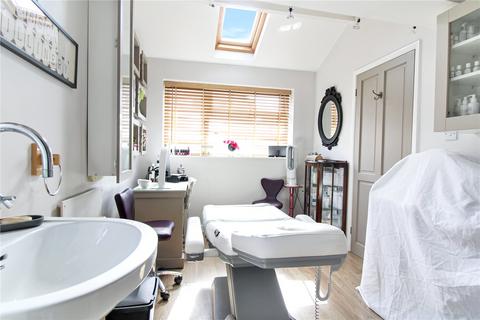80 Avonmead, Swindon, SN25 3PL