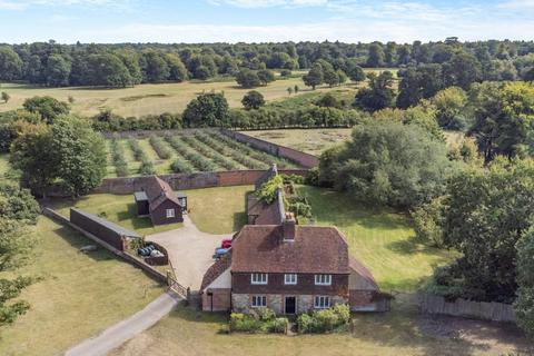 6 bedroom detached house to rent, Knole Park, Sevenoaks, Kent