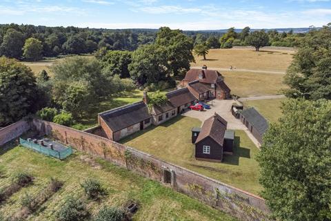 6 bedroom detached house to rent, Knole Park, Sevenoaks, Kent