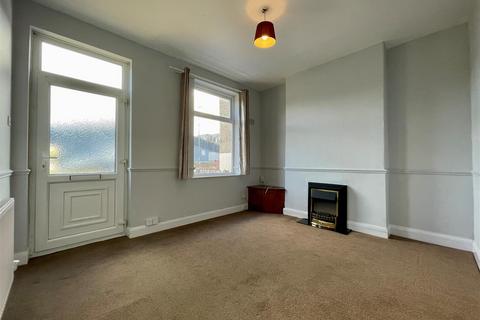 2 bedroom end of terrace house to rent, Pottery Lane West, Whittington Moor