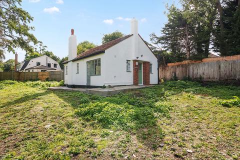 2 bedroom bungalow for sale, The Alders, West Wickham