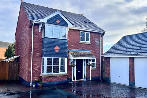 4 bedroom detached house for sale, Y Clawdd, Four Crosses, Llanymynech, SY22 6TX