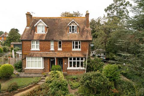 5 bedroom semi-detached house for sale, Mid Street, South Nutfield