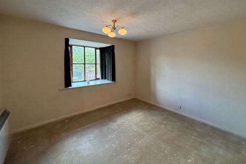 42 Summerhill Way, Mitcham, CR4 2NJ