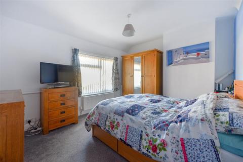 4 bedroom end of terrace house for sale, Furnace Lane, Nether Heyford, Northampton