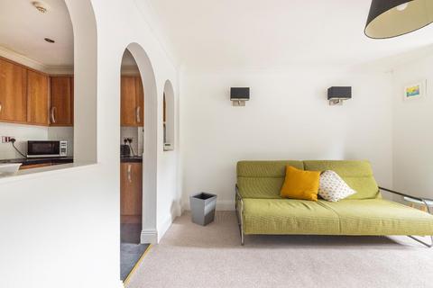 Flat 11, 3 Queens Avenue, Bristol, BS8 1SE