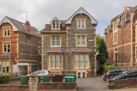 Flat 11, 3 Queens Avenue, Bristol, BS8 1SE