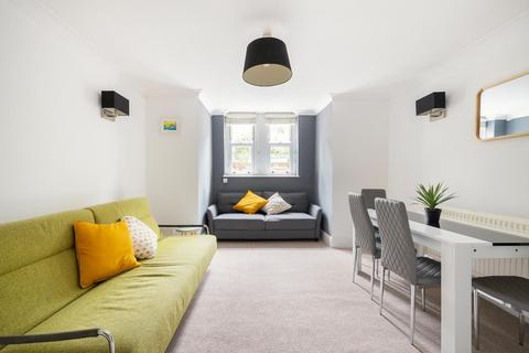 Flat 11, 3 Queens Avenue, Bristol, BS8 1SE
