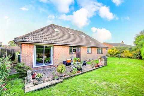 4 bedroom detached house for sale, Starwell Close, Hastings