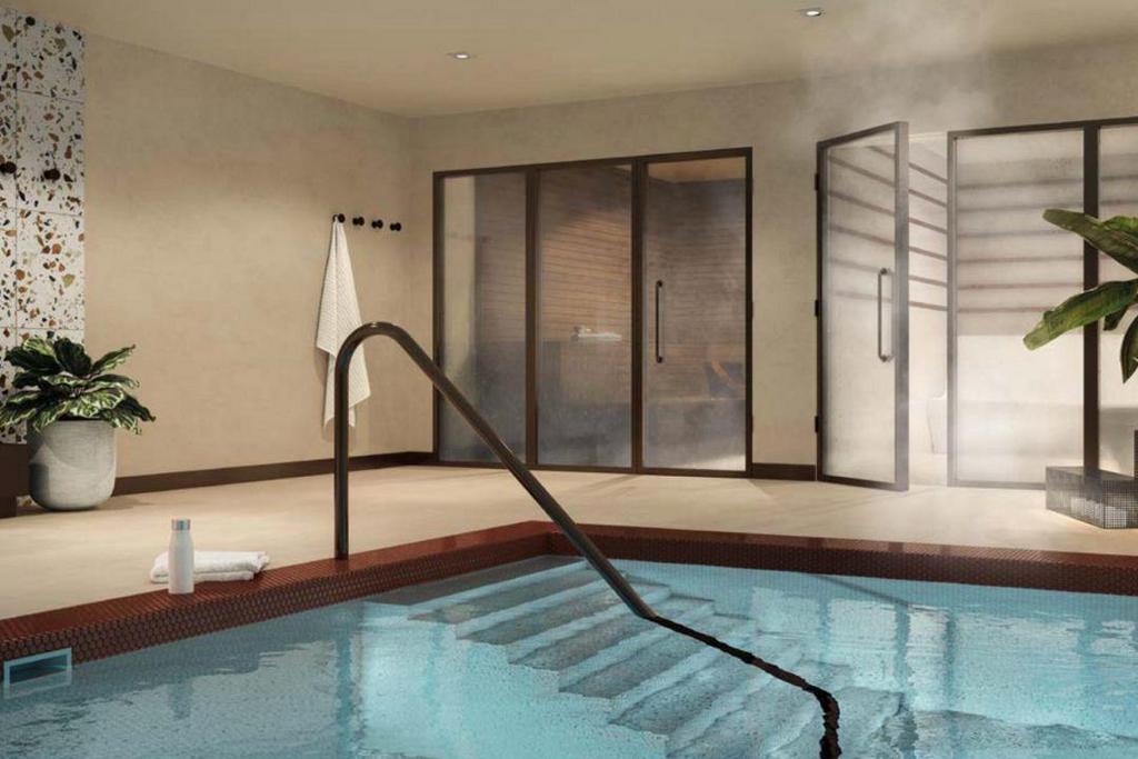 Royal Eden Docks Amenities (2).jpg