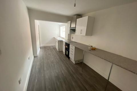undefined, Flat 1, 123 High Street, Brierley Hill, DY5 3AU