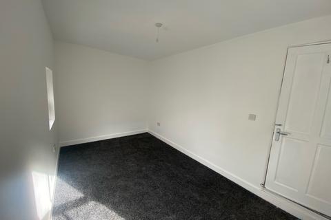 undefined, Flat 1, 123 High Street, Brierley Hill, DY5 3AU