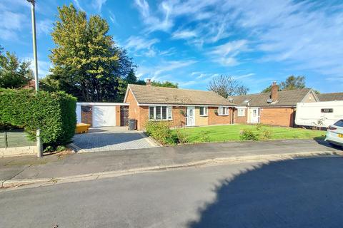 3 bedroom detached bungalow to rent, Lichen Close, Chorley PR7