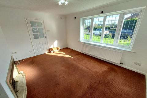 3 bedroom detached bungalow to rent, Lichen Close, Chorley PR7